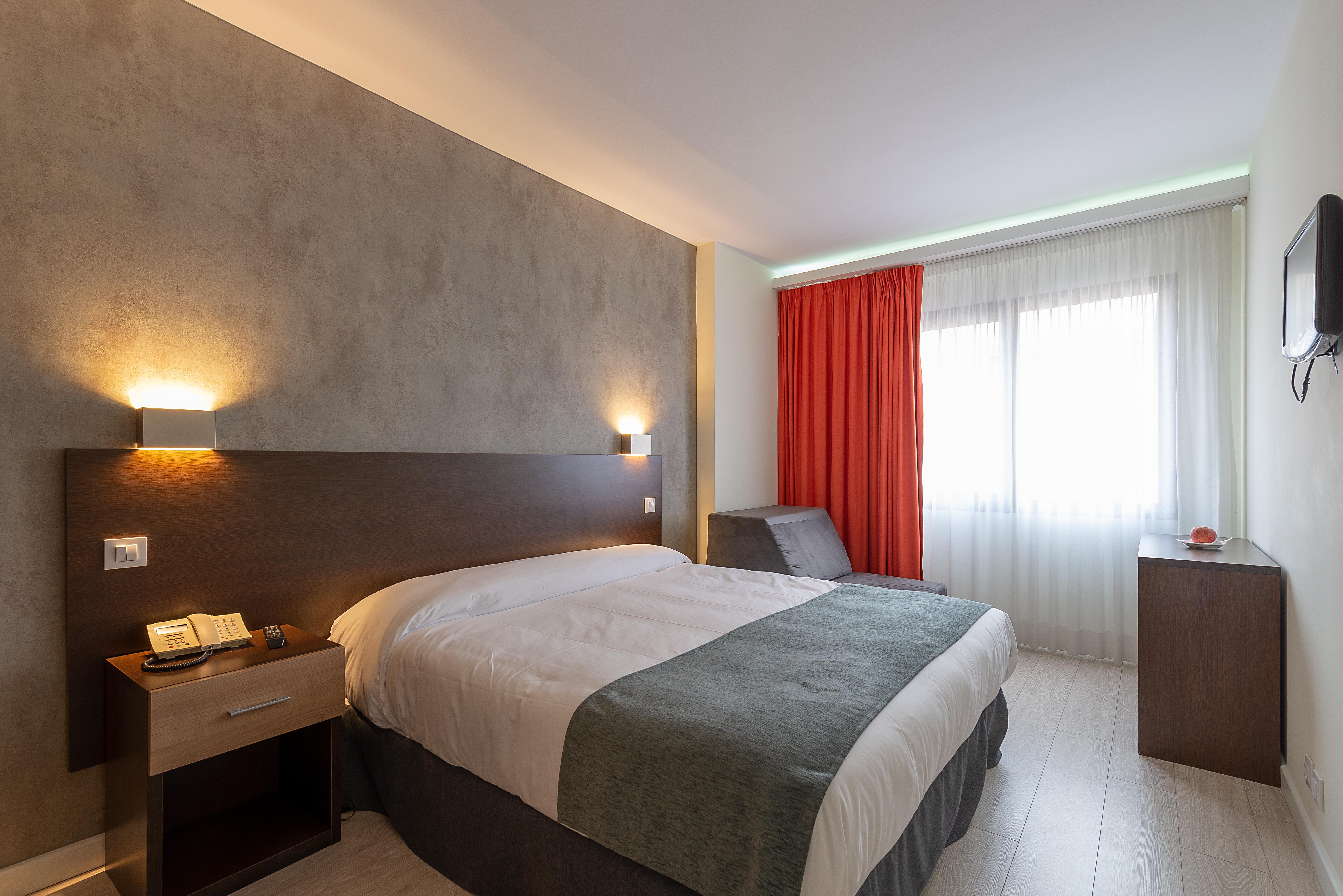 Apartamentos Recoletos Мадрид Экстерьер фото