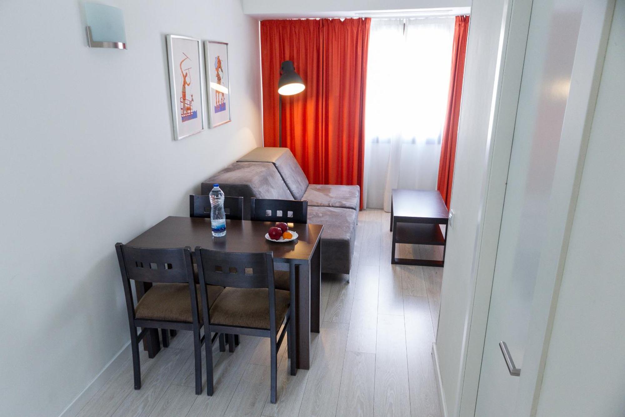 Apartamentos Recoletos Мадрид Экстерьер фото